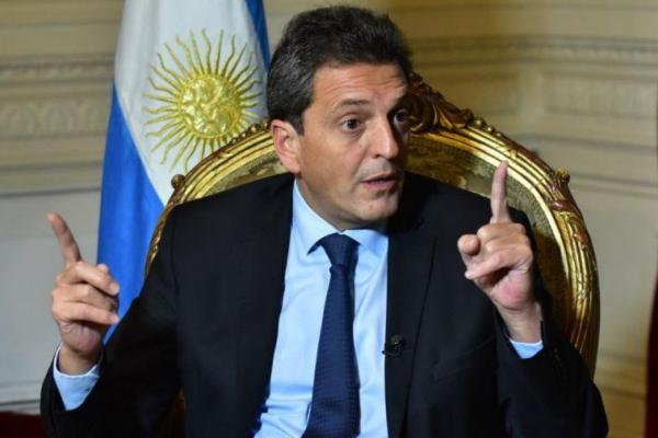 "La pérdida del poder de compra de los salarios es la deuda más grande del FdT: Massa anunció su plan contra la inflación