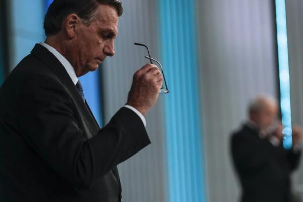 Bolsonaro sigue en silencio tras caer ante Lula: esperan que hable este martes