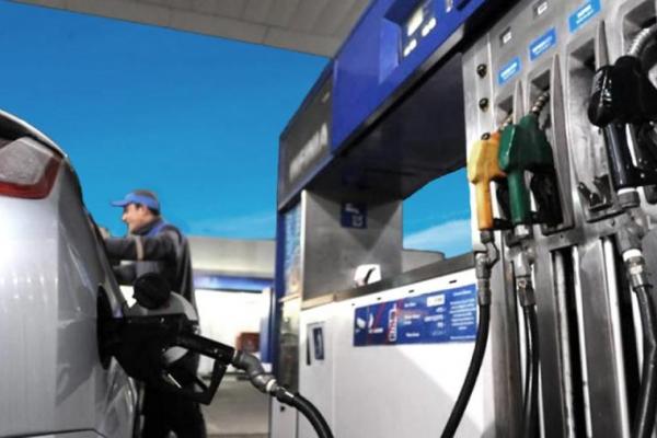 YPF volvió a aumentar la nafta: sube un 6% a partir de este jueves