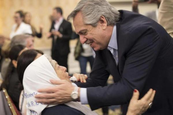 El Gobierno decretó tres días de duelo por la muerte de Hebe de Bonafini