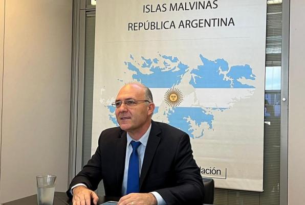 Carmona: "La visita de la princesa Ana a Malvinas demuestra que se sigue violando el derecho internacional"