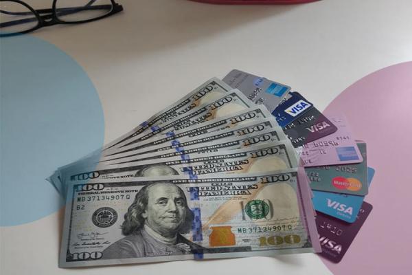 El Banco Central confirmó cambios en el dólar tarjeta para turistas a partir del viernes