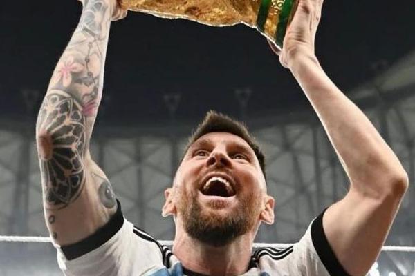 Récord en Instagram: la foto de Lionel Messi con la Copa del Mundo está a punto de ser lo más likeado de la historia