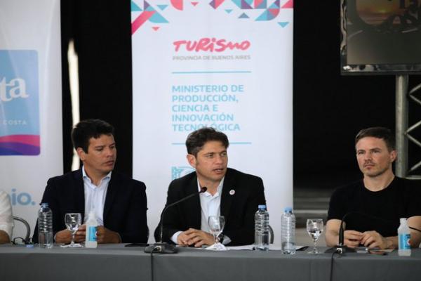 Axel Kicillof lanzó la temporada de verano en La Costa: "El año anterior fue despampanante, este será imponente"