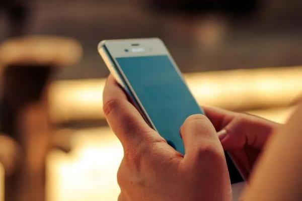 El Gobierno modificó los aumentos de telefonía, cable e internet y fijó tope de hasta 4% mensual