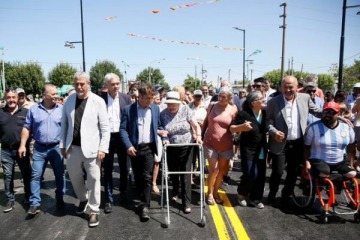 Kicillof inauguró un puente que une Ensenada y Berisso y destacó las obras que "sirven para unir bonaerenses"