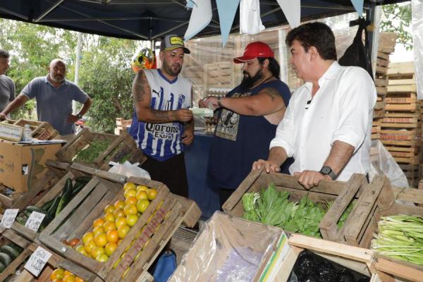 Cómo son los Mercados de Abaratamiento que se consolidan en La Matanza y "cuidan la economía de las familias"