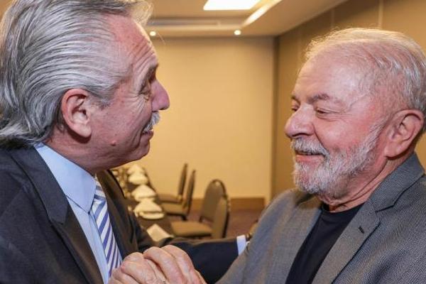 Lula da Silva llega el domingo a la Argentina por la cumbre CELAC: cuál es su agenda
