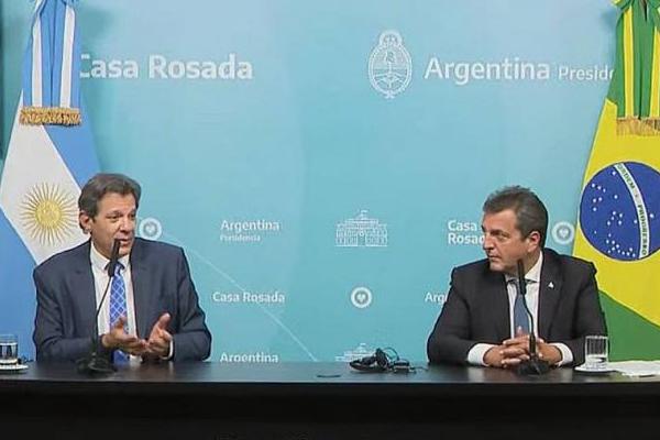 Massa se reunió con Haddad y avanza la moneda común