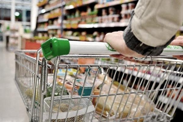 El INDEC informó que en noviembre repuntaron las ventas en shopping y supermercados