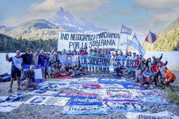 Después de los ataques a los manifestantes, terminó la marcha a Lago Escondido