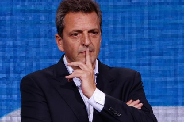 Massa sumó el séptimo mes de reducción real del gasto público en Enero