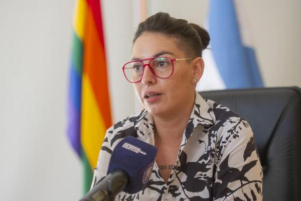 "Soy mujer, lesbiana, feminista y ministra": Ayelén Mazzina cruzó a Pichetto tras sus repudiables dichos