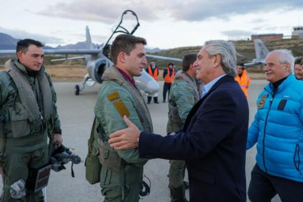Alberto Fernández llegó a Tierra del Fuego: inaugura sede de universidad y viaja a la Antártida