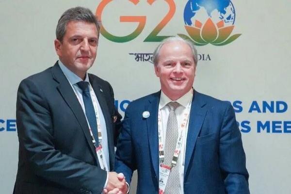 Massa logró acuerdos con el Banco Mundial: Argentina recibirá más de USD 1.000 millones para los sectores vulnerables