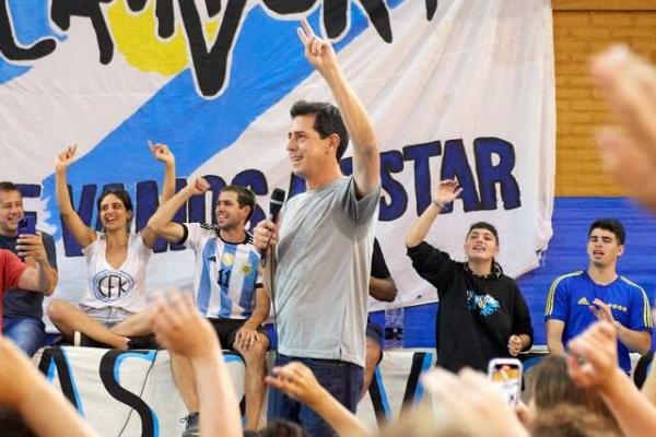 Wado de Pedro *Todos me piden por Cristina candidata*