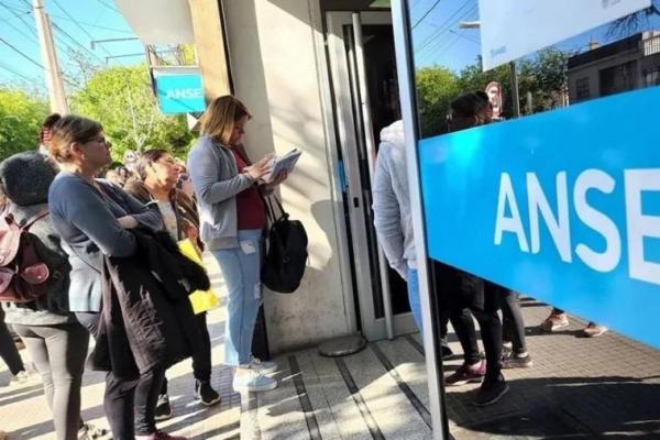 El Gobierno elevó los topes de ingresos para recibir asignación familiar