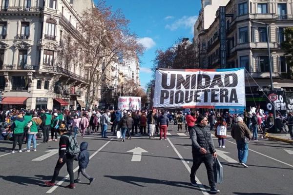 Unidad Piquetera anunció un plan de lucha por "mejores salarios y trabajo genuino"
