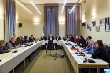 El Gobierno ofreció 30% de aumento salarial a los docentes y no docentes universitarios