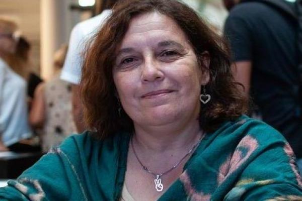 Cecchini: Las mujeres debemos salir a la calle a defender a Cristina