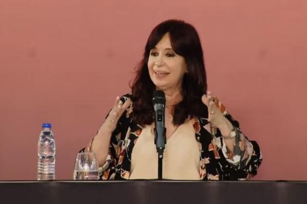 Cristina Kirchner apuntó contra la Justicia tras los fundamentos de su condena: "Han reemplazado el código penal por el código electoral"