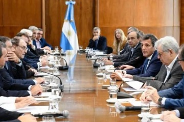 Tras el cónclave de Massa con bancos, fondos de inversión y aseguradoras, se espera la reacción del mercado