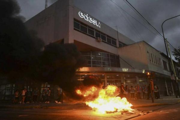 ENRE pidió a la Justicia que se les prohíba la salida del país a los directivos de Edesur