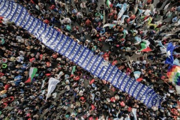 Foto de 24 de Marzo: miles de personas marcharon a Plaza de Mayo por la "Memoria, Verdad y Justicia"