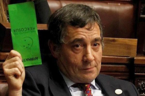 Otra mala para Pepín Simón: el Parlasur votará su expulsión en la próxima sesión