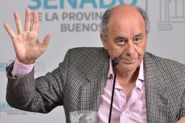 El senador David Hirtz enfatizó que en treinta días tiene que haber definiciones en la UCR