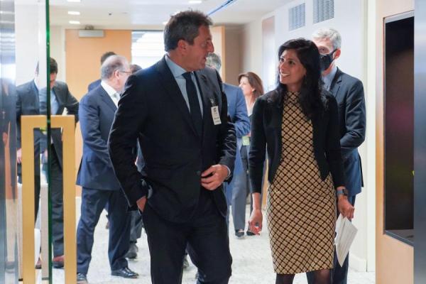 Revisión del acuerdo, desembolso y reservas: los temas de la reunión de Massa y el FMI en EEUU