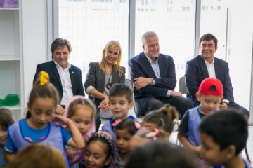 Fernando Espinoza y Jaime Perczyk visitaron un nuevo jardín de infantes en La Matanza