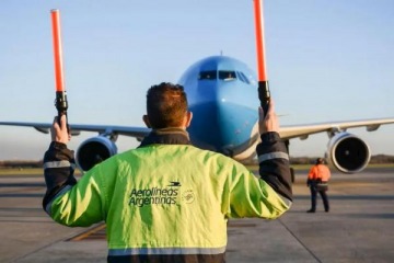 Foto de Semana Santa: Los controladores areos levantaron el paro que iba a afectar el feriado turstico