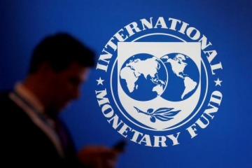 El directorio del FMI aprobó la cuarta revisión del programa y desembolsó casi USD 5.400 millones 