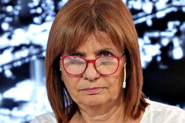 Contra el trabajo en blanco: Patricia Bullrich pidió menos regulaciones laborales