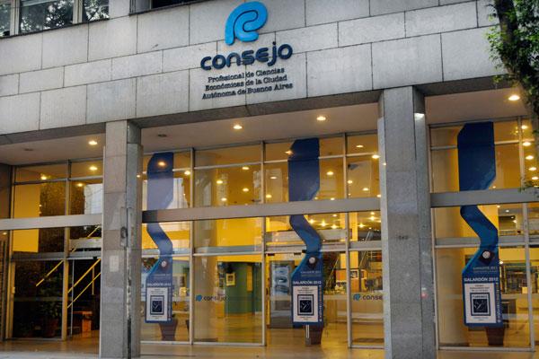 Por qué el REM del Banco Central podría arriesgar las expectativas inflacionarias y cambiarias