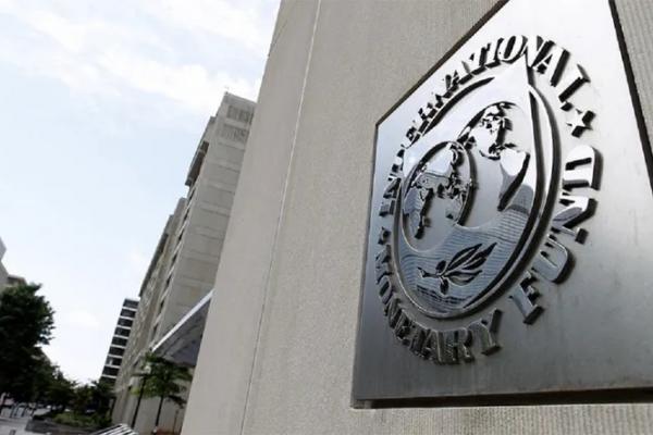 El Gobierno acusó a Lacunza, Sandleris y Prat Gay de pedir al FMI que no ayude a la Argentina