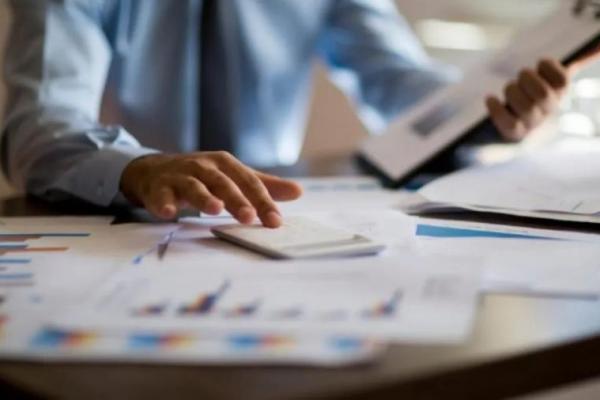 Pymes: la industria creció 2,4% anual en marzo pero sin cambios respecto al mes anterior