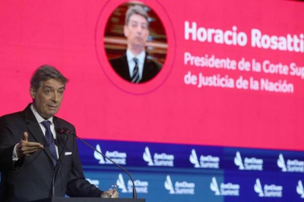 Rosatti habló de política en año electoral: dijo que la emisión "descontrolada" es inconstitucional