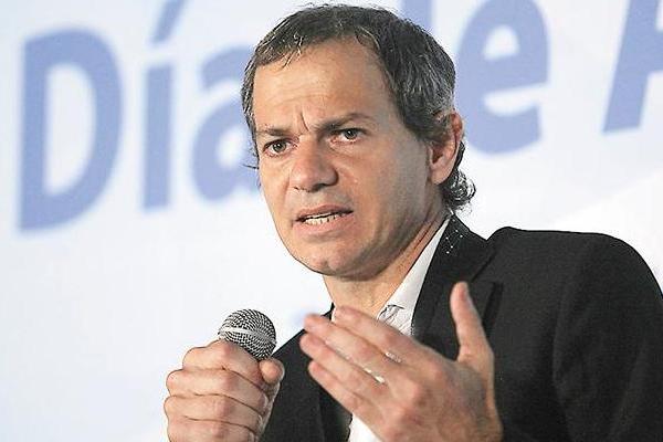 Llach dio a entender que fue apretado por Mauricio Macri