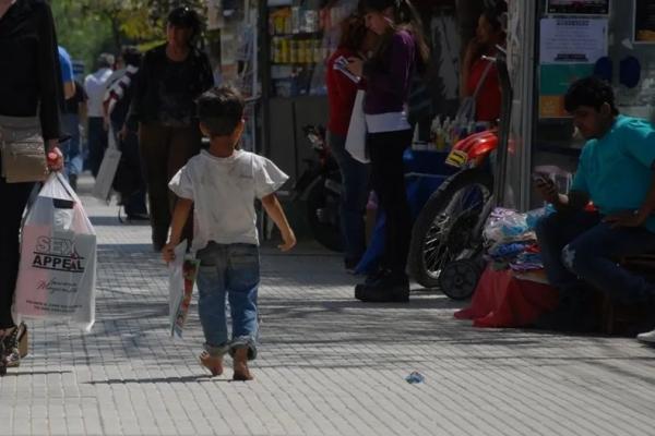 Pobreza infantil: un nuevo informe reveló que 6 de cada 10 menores son pobres y sufren problemas alimentarios