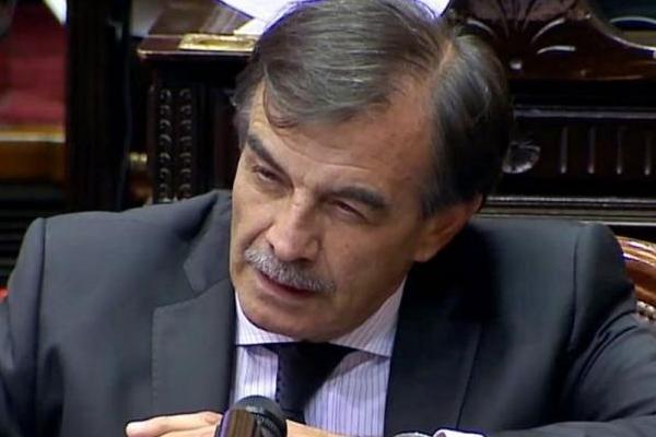 Bazze comparó a Cristina con Menem: Se da cuenta de que pierde en un ballotage