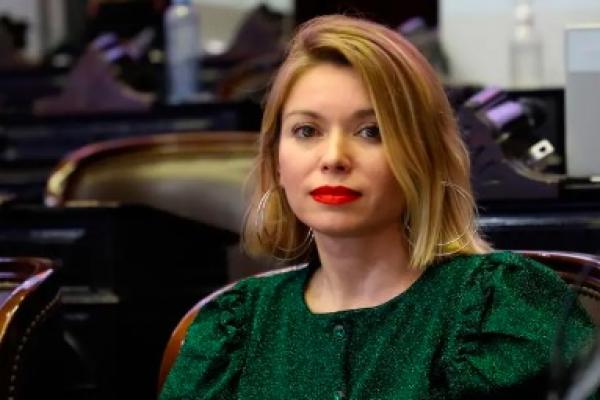 La movilización tiene que ser un estado constante, dijo Estevez al repudiar el avance judicial contra CFK