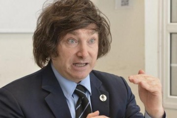 Ataque coordinado contra Milei: de qué habló del precandidato libertario en sus redes