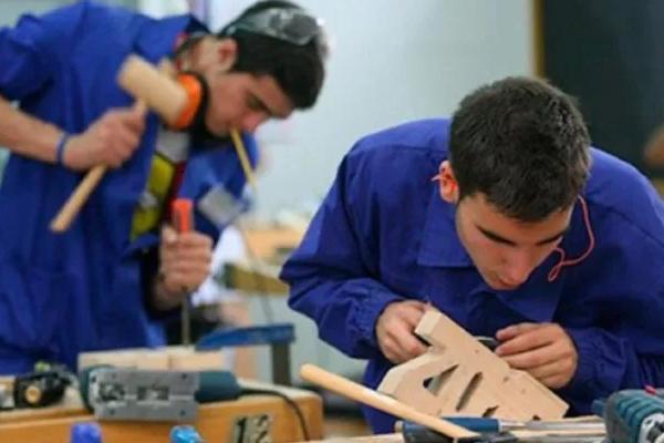 El Gobierno oficializó la creación del programa para facilitar el blanqueo de trabajadores