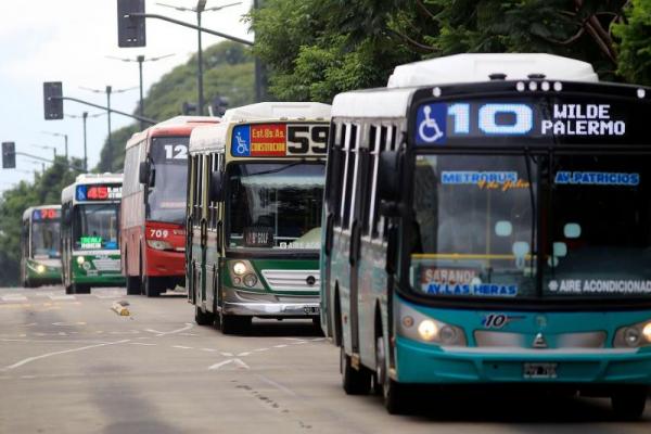 Paro de colectivos: la UTA anunció el cese de actividades para el martes 13 de junio