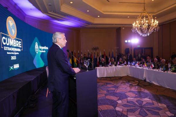 Alberto Fernández convocó a los países de la región a "atacar el crimen organizado"
