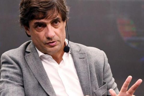 Lacunza dejó en off-side a Patricia Bullrich y le advirtió que no se puede levantar el cepo en un día