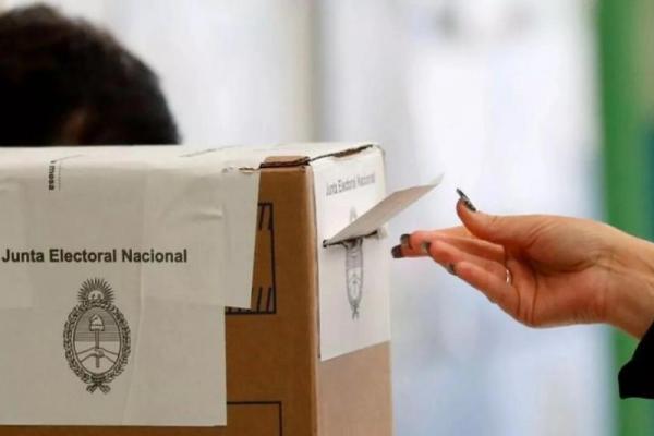 La Justicia Electoral oficializó 27 fórmulas presidenciales, una cifra récord para las PASO