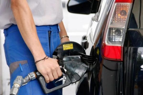 Aumento de naftas: petroleras adelantaron una semana la suba del 4,5% prevista para julio